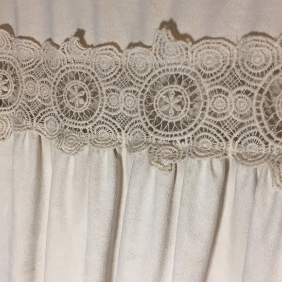 Velvety embroidered detail shirt (NWOT) - Picture 3 of 3